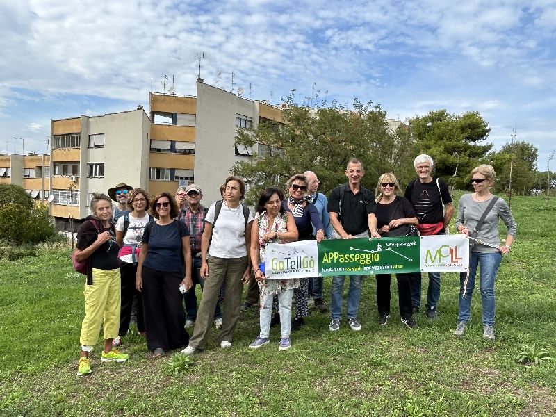 Foto di gruppo a Torre Maura [Foto: Maria Teresa Natale, 2024, CC BY NC SA]