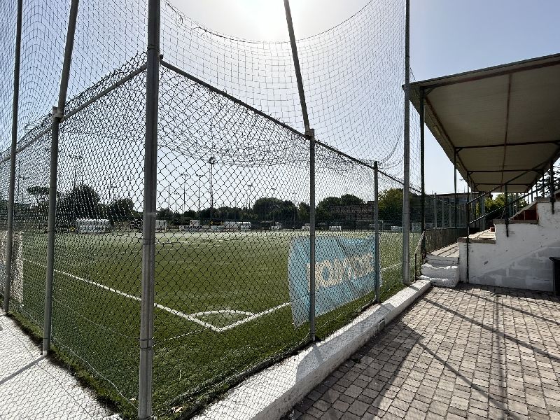 Impianto sportivo accanto al Parco Bonafede [Foto: Maria Teresa Natale, CC BY NC SA]